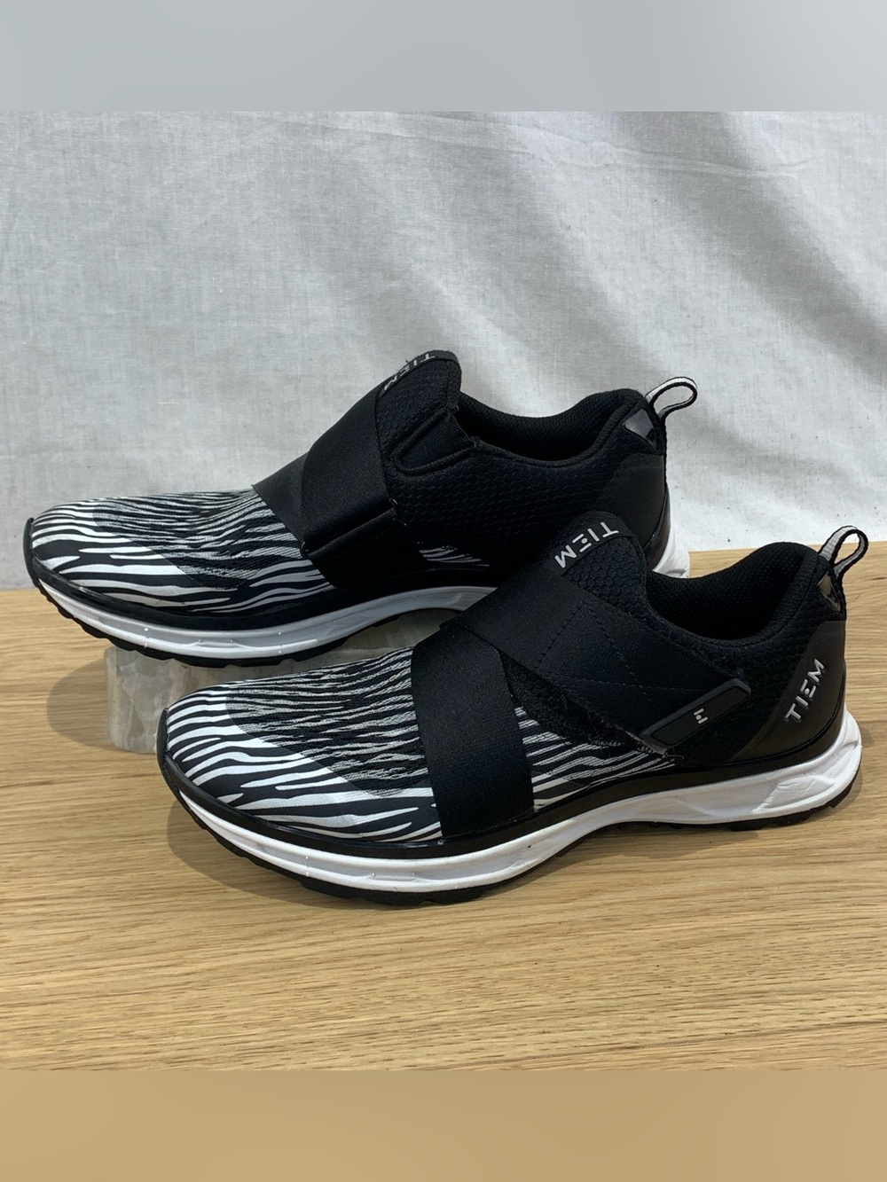 TIEM Slipstream Zebra Limited Edition Cycling Shoes Women’s Size 8.5, SDP Cleats